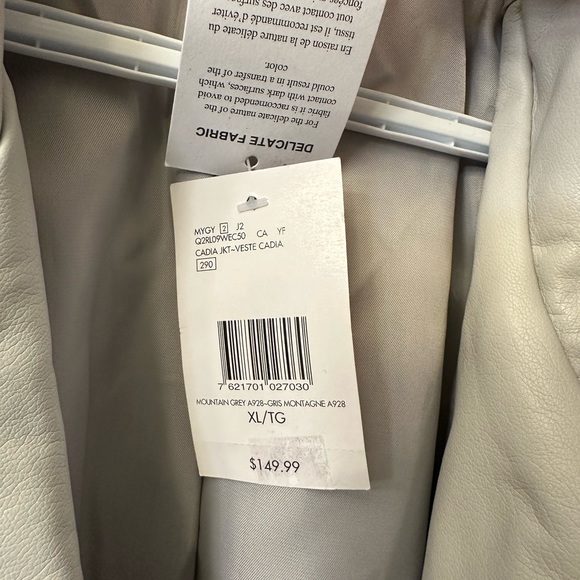 GUESS Jacket **Second Pic is the colour** - Picture 2 of 2